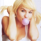 Elisha Cuthbert (136)