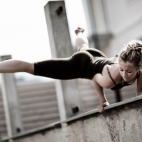 girl-fitness-workout-1920x1200