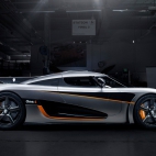 koenigsegg-agera-one-silver-1366x768