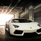 lamborghini_aventador_latest-wide