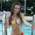 gorgeous_girls_rock_bikinis_84