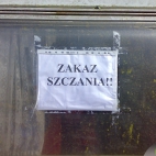 zakaz szczania