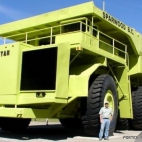 Mega wielka ciężarówka