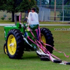 Traktorem do ślubu