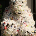 Recycled Polar Bear w Londynskim zoo