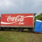 Co naprawdę wozi ciężarówka Coca Coli