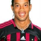 Milan mecz Moreira Assis de (Ronaldinho) Ronaldo