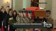 Trumny z ciałami Lecha i Marii Kaczyńskich w Pałacu Prezydenckim
