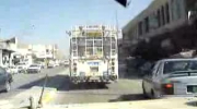 Tak sie jezdzi Humvee w Bagdadzie