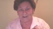 Babcia śpiewa piosenkę Biebera