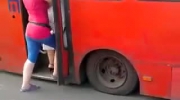 Przepełniony Rosyjski autobus