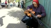 Babcia z Gitarą