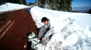 Upadek snowboardzisty