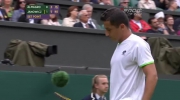 Prezentacja umiejętności Janowicza w meczu z Almagro podczas Wimbledonu