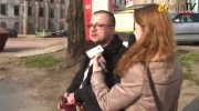 Kierowca zaskoczył reporterkę :)