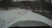 Śnieżna przejażdżka autem