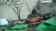 tsunami_japanese_inside_car