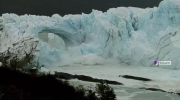 Właśnie tak rozpada się argentyński lodowiec Perito Moreno