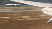Równolegle lądowanie dwóch samolotów