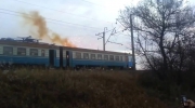 Efektowne zwarcie na sieci trakcyjnej kolejowej na Ukrainie