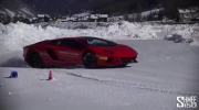 SNOW DRIFTS in the Lamborghini Aventador S