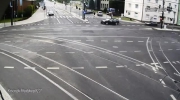 Wypadek w centrum Olsztyna. Auto dachuje po zderzeniu.