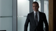 Suit5.S06E03.Back.on.the.Map.PL.480p.BRRip.AC3.2.0.XviD-Ralf.avi