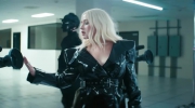 Christina Aguilera ft. Demi Lovato - Fall In Line