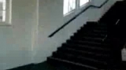 Debil na schodach