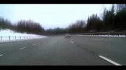 Volvo XC60 podczas jazdy z predkoscia 200 km/h