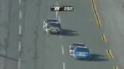 Wypadek podczas wyścigów serii NASCAR w USA