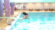 Nieudany skok do basenu