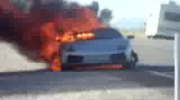 Lamborghini Gallardo w płomieniach - płonąca piękna bryka
