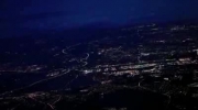 Londyn z kokpitu samolotu o wschodze słońca