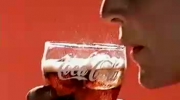 Reklama napoju gazowanego "Coca-Cola" z 2000 roku